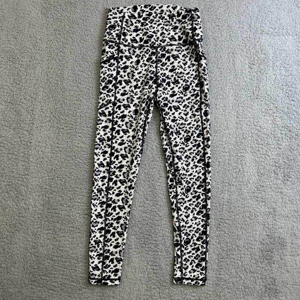 ZYIA Active Leggings Womens Size 4 Cropped Animal Print Side Pockets Active Gym